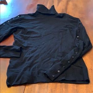 Bedo black turtleneck